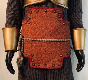 Hanlin's Hollywood Memorabilia Auction - Draconian Guard Full Outfit 2020 - 7.jpg